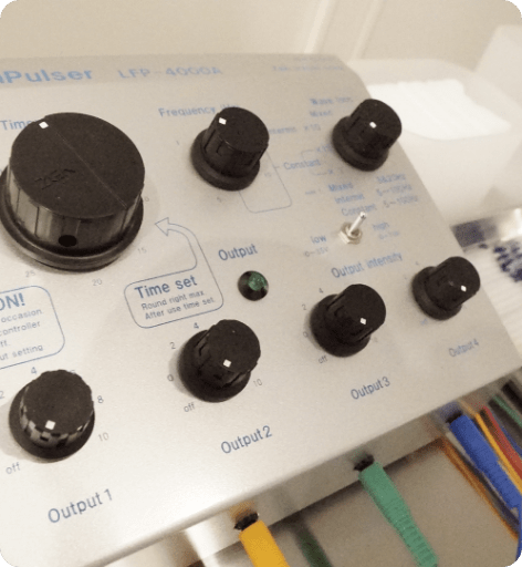 パルス美容鍼の機器